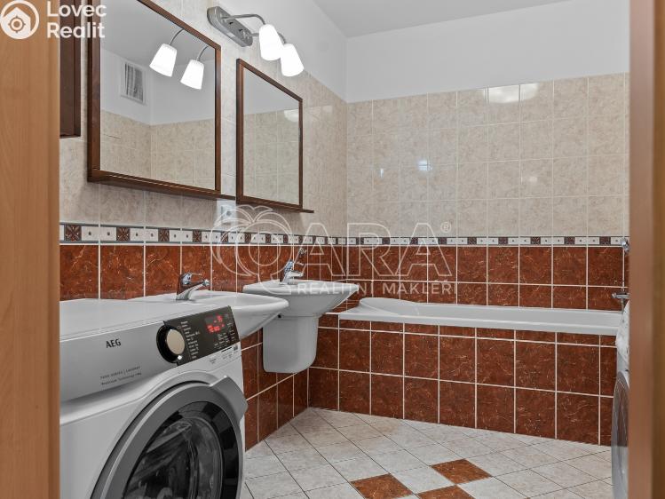 Rent apartment 3+KK Praha, Pražská 1470/18b č. 24