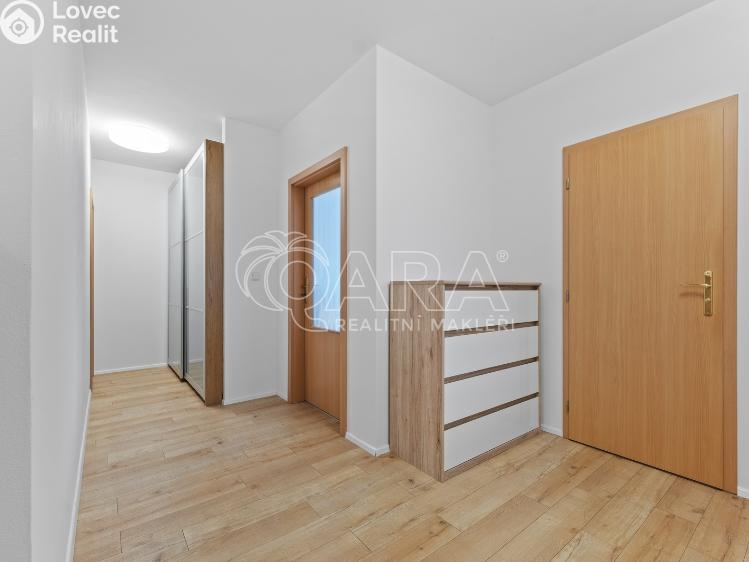 Rent apartment 3+KK Praha, Pražská 1470/18b č. 27