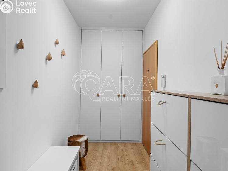 Rent apartment 3+KK Praha, Pražská 1470/18b č. 28