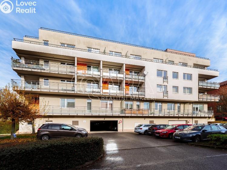 Rent apartment 3+KK Praha, Pražská 1470/18b č. 32