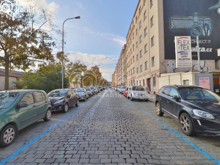 Pronájem bytu 3+1 Praha, Jateční 1223/29 č. 27