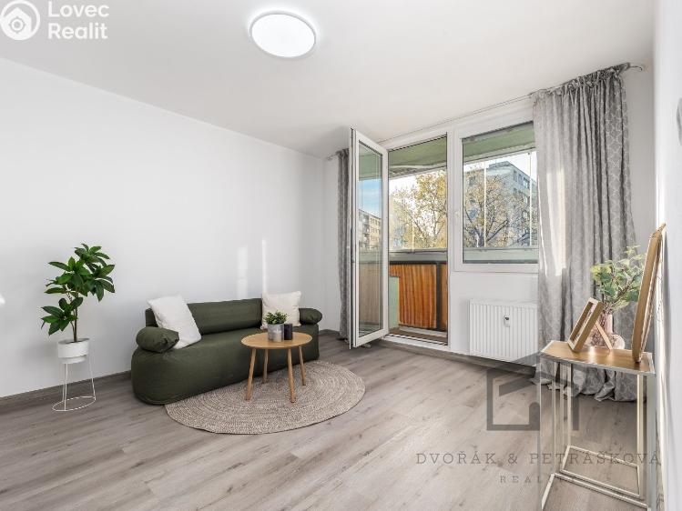 Pronájem bytu 1+1 Praha, Jabloňová 2136/11 č. 1