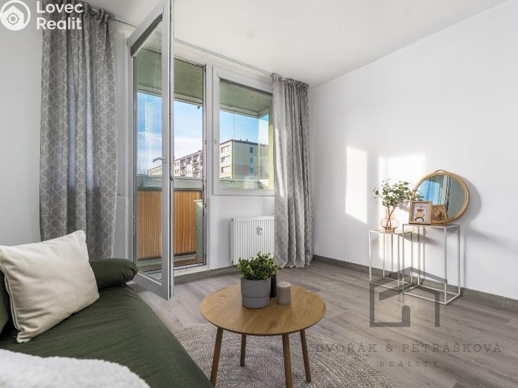 Pronájem bytu 1+1 Praha, Jabloňová 2136/11 č. 2