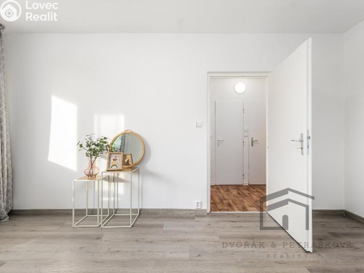 Pronájem bytu 1+1 Praha, Jabloňová 2136/11 č. 7