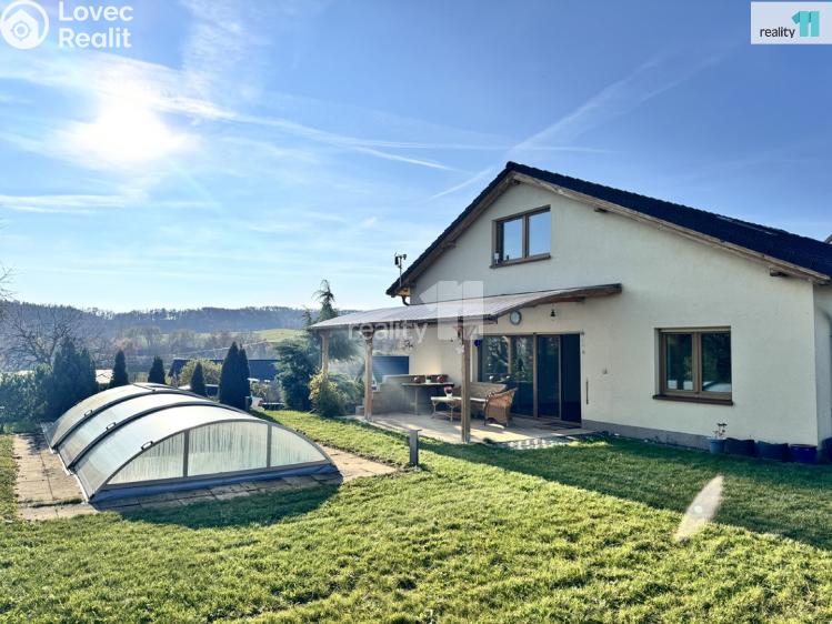 Pronájem rodinného domu Buš č. 1