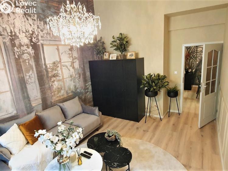 Pronájem bytu 2+1 Praha, Lucemburská 1496/8 č. 9