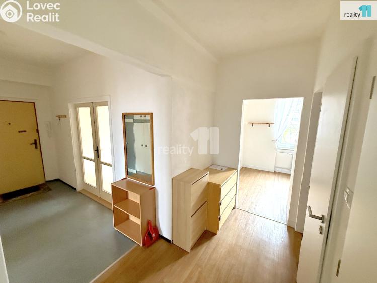 Pronájem bytu 3+1 Karlovy Vary, Majakovského č. 2