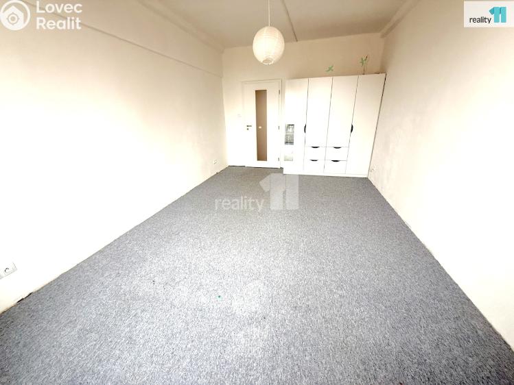 Pronájem bytu 3+1 Karlovy Vary, Majakovského č. 9