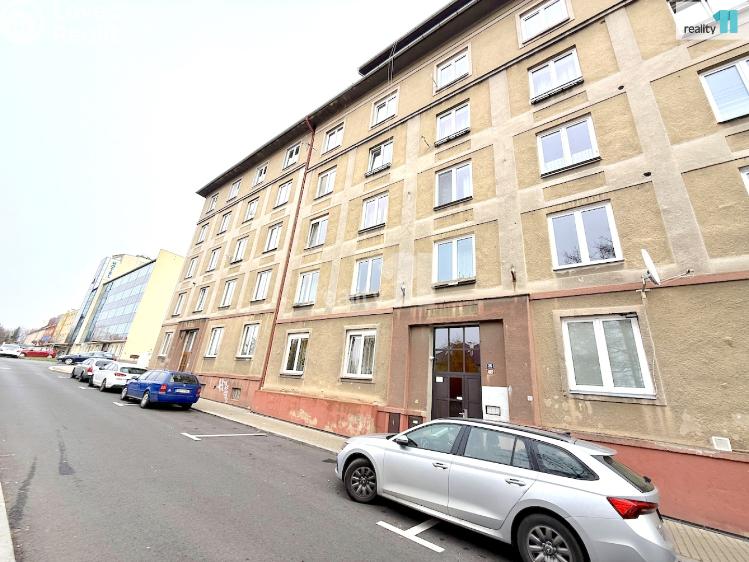 Pronájem bytu 3+1 Karlovy Vary, Majakovského č. 15