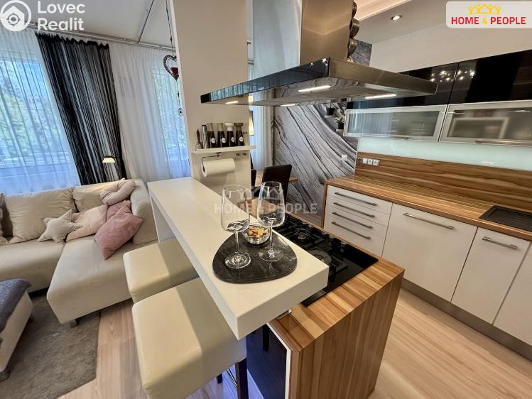 Prodej bytu 3+KK Praha 4, Na strži č. 1