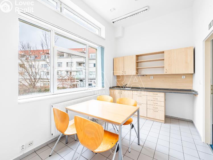 Pronájem obchodního prostoru Roztoky, Lidická č. 10