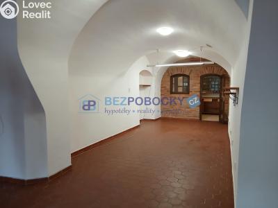 Pronájem obchodního prostoru Přibyslav, Bechyňovo náměstí č. 1