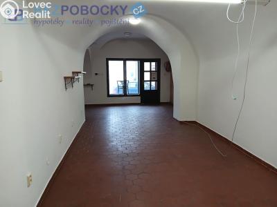 Pronájem obchodního prostoru Přibyslav, Bechyňovo náměstí č. 2