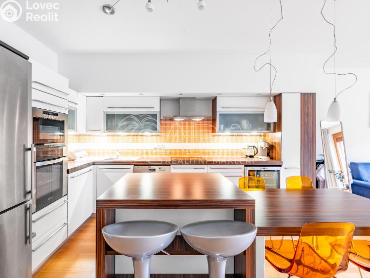 Pronájem bytu 2+KK Praha, Naardenská 668/17 č. 4