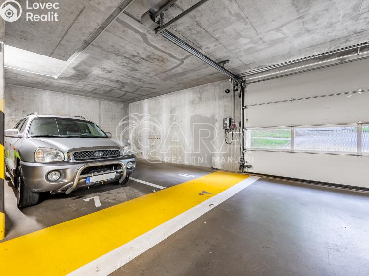 Pronájem bytu 2+KK Praha, Naardenská 668/17 č. 12