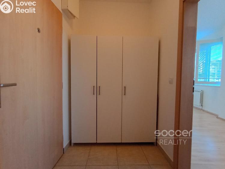 Pronájem bytu 1+KK Praha, Frýdecká č. 8