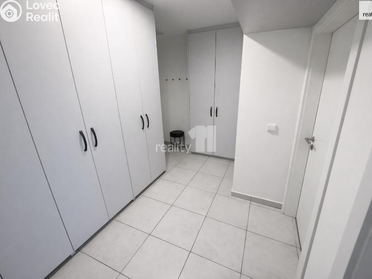 Prodej bytu 2+KK Praha 7, V závětří č. 10