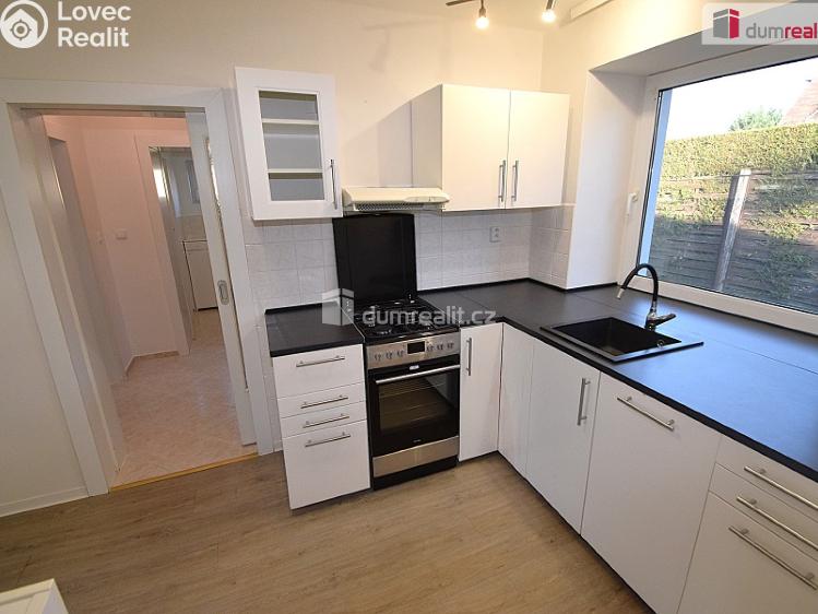 Pronájem rodinného domu Jesenice, Na Veselí č. 8