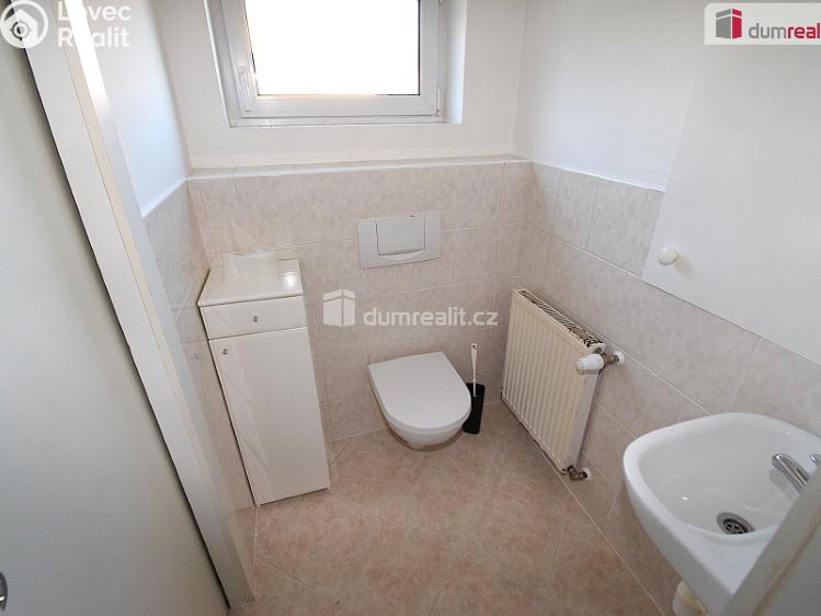 Pronájem rodinného domu Jesenice, Na Veselí č. 11