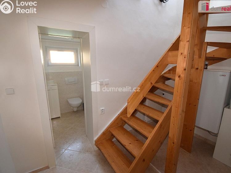 Pronájem rodinného domu Jesenice, Na Veselí č. 12