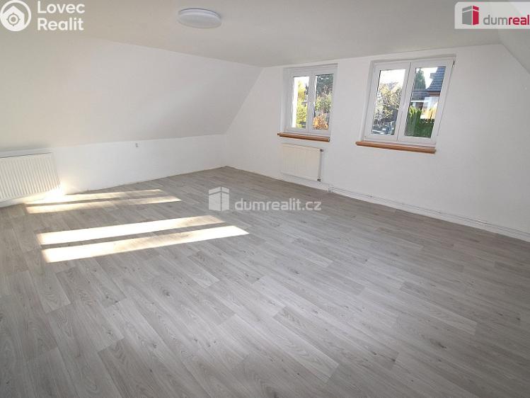 Pronájem rodinného domu Jesenice, Na Veselí č. 13