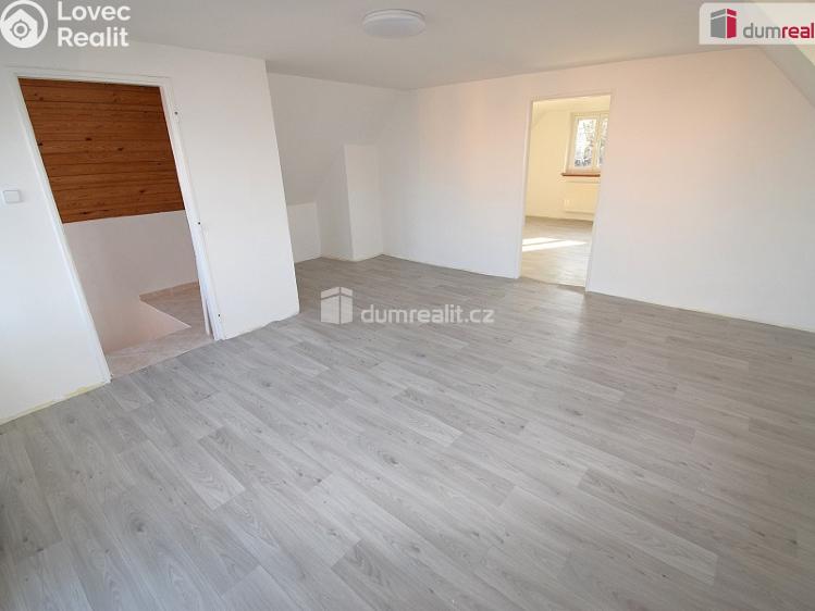 Pronájem rodinného domu Jesenice, Na Veselí č. 17