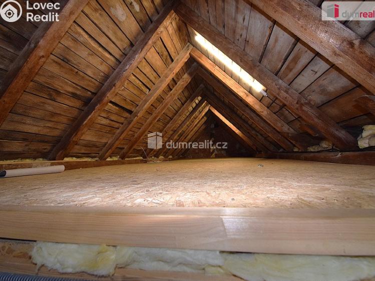 Pronájem rodinného domu Jesenice, Na Veselí č. 21