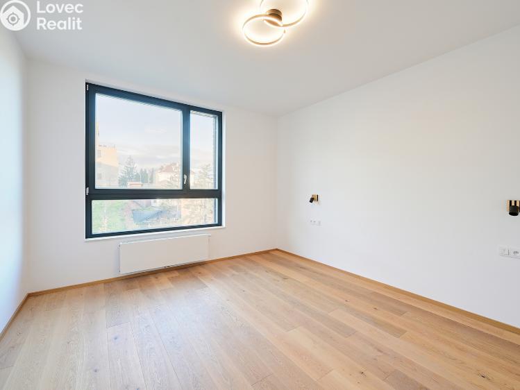 Pronájem bytu 2+KK Praha, Vladimíra Kobranova 1059/4 č. 3