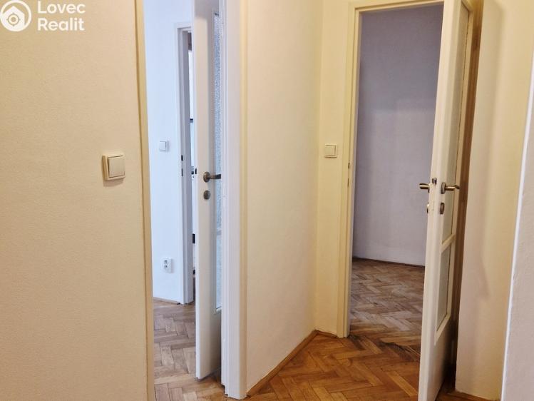 Pronájem bytu 1+1 Praha, Kouřimská č. 10