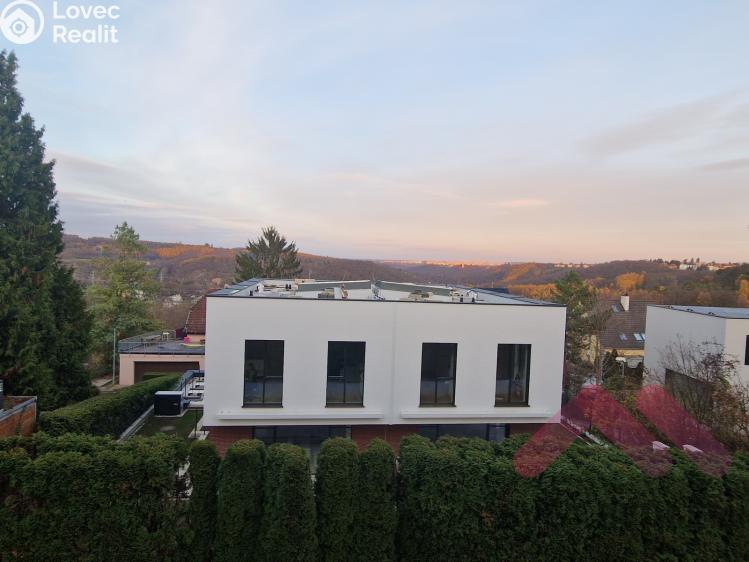 Pronájem bytu 2+1 Praha, Oválová č. 4