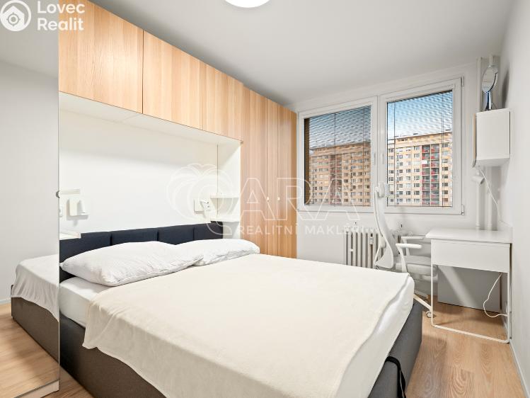 Pronájem bytu 3+1 Praha, Střekovská 1341/8 č. 2