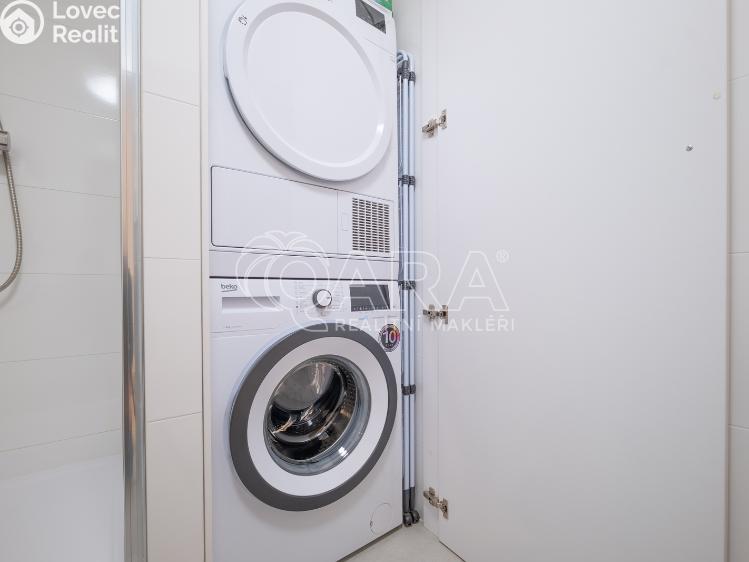 Pronájem bytu 3+1 Praha, Střekovská 1341/8 č. 16