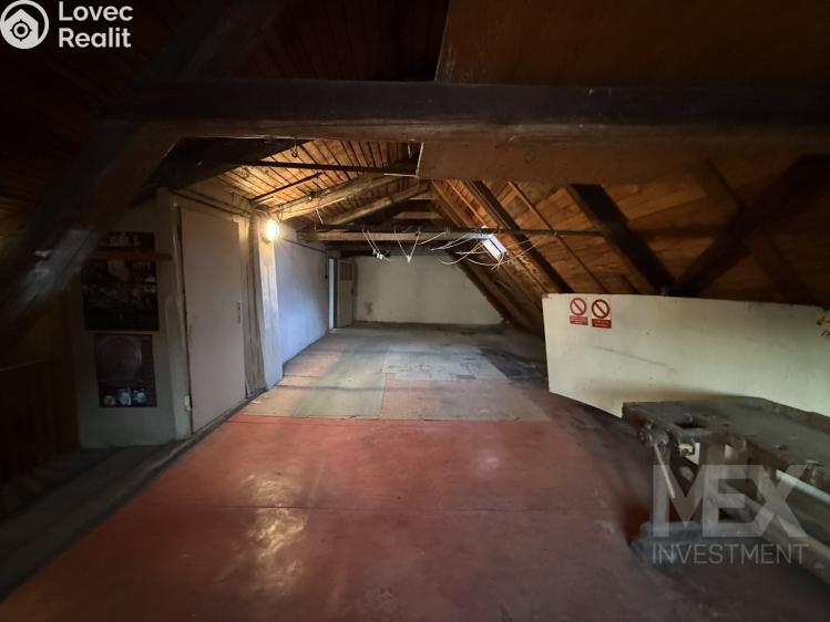 Prodej rodinného domu Červený Kostelec, Sokolská 81 č. 10