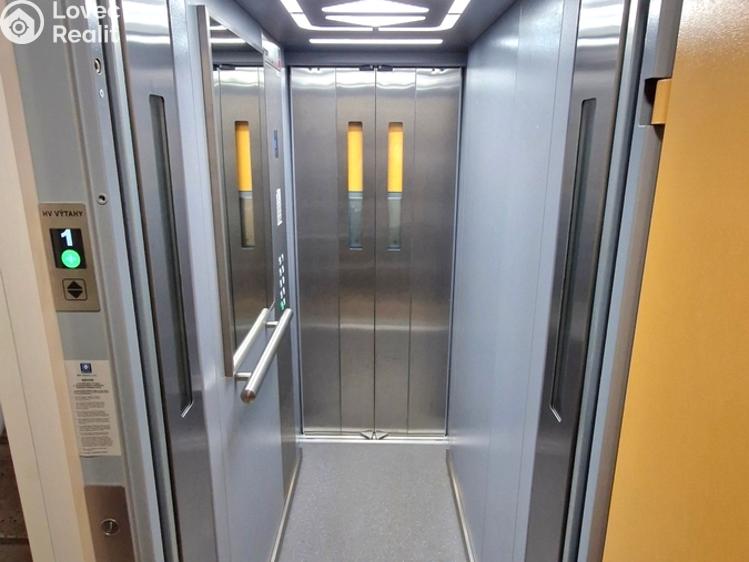 Pronájem bytu 2+1 Ostrava č. 13