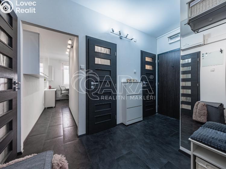 Pronájem bytu 3+1 Praha, Dobratická 522 č. 5