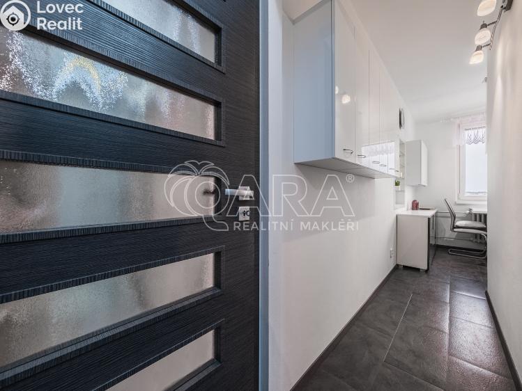 Pronájem bytu 3+1 Praha, Dobratická 522 č. 8