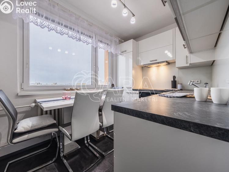 Pronájem bytu 3+1 Praha, Dobratická 522 č. 9
