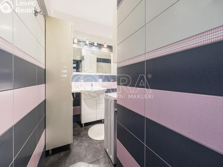 Pronájem bytu 3+1 Praha, Dobratická 522 č. 12