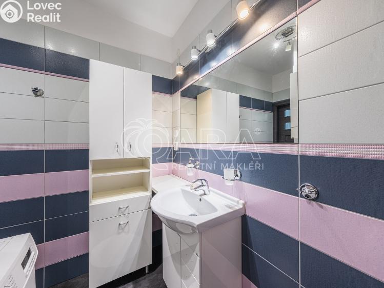 Pronájem bytu 3+1 Praha, Dobratická 522 č. 13