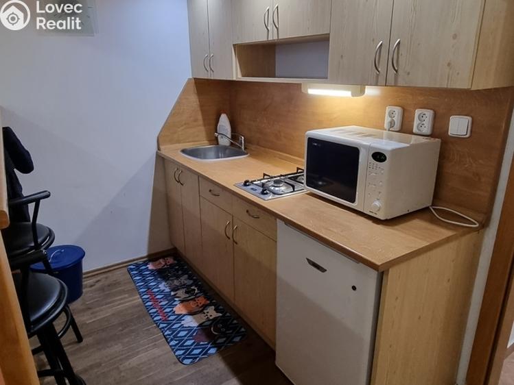 Pronájem bytu 1+KK Praha, Jagellonská 1240/26 č. 10