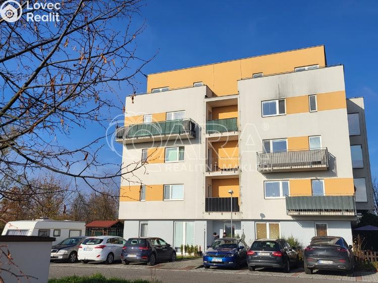 Prodej bytu 1+KK Milovice, Armádní 876 č. 11