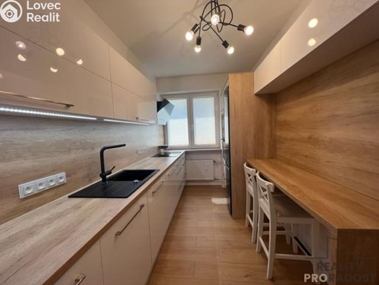 Pronájem bytu 2+1 Hodonín, Velkomoravská č. 1