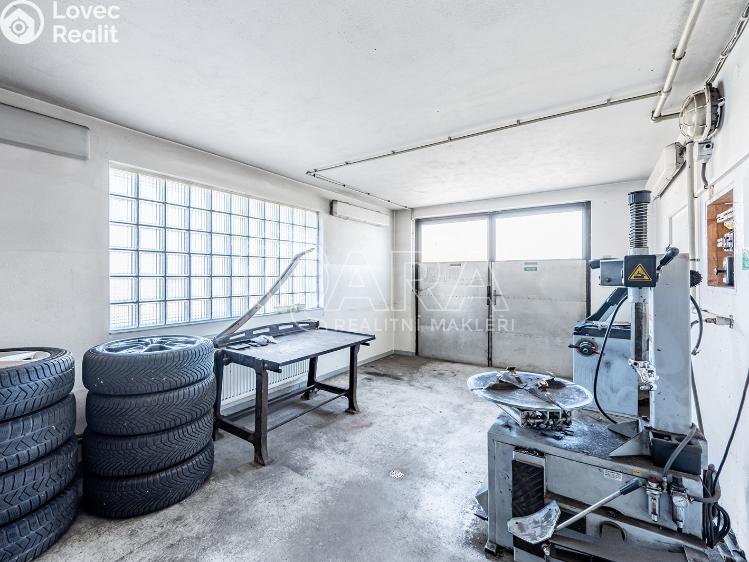 Prodej výrobní haly Bzová č. 11