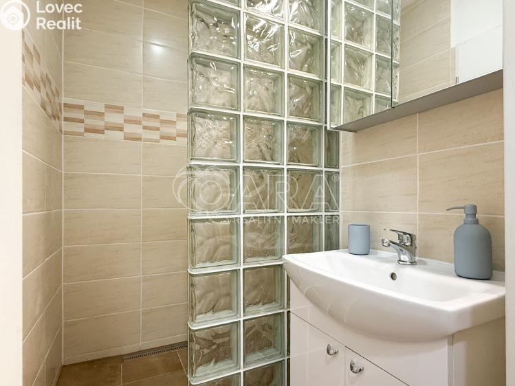 Pronájem bytu 1+KK Praha, Rumburská 262/19 č. 9