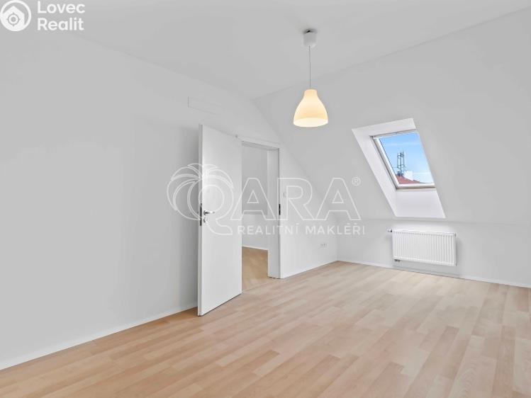 Rent apartment 3+KK Praha, Spojovací 205/24 č. 9
