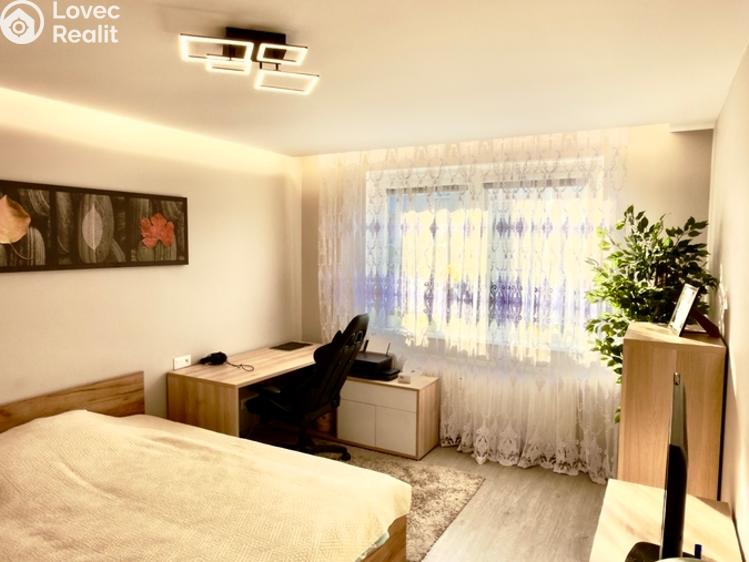 Prodej bytu 3+1 Jesenice č. 28