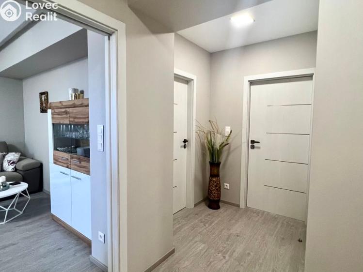 Prodej bytu 3+1 Jesenice č. 9