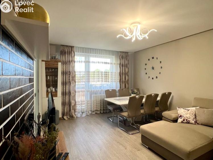 Prodej bytu 3+1 Jesenice č. 17