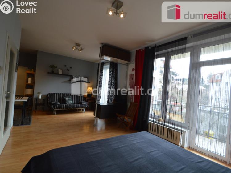 Pronájem bytu 1+KK Praha 5, Na Hřebenkách č. 7