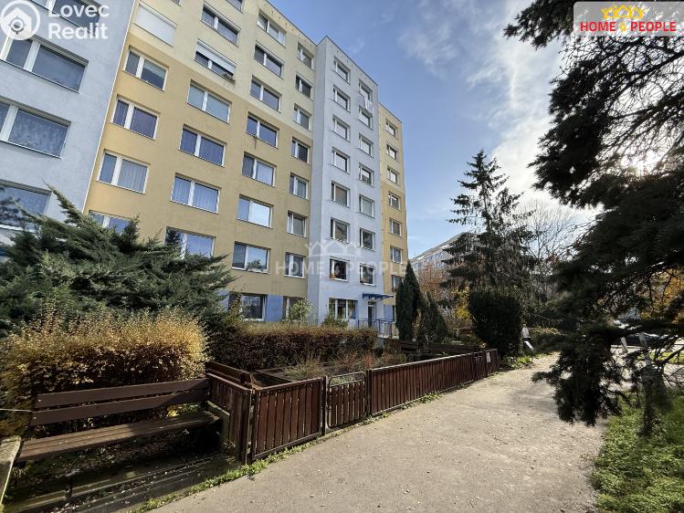 Prodej bytu 2+KK Praha 11, Hráského č. 1